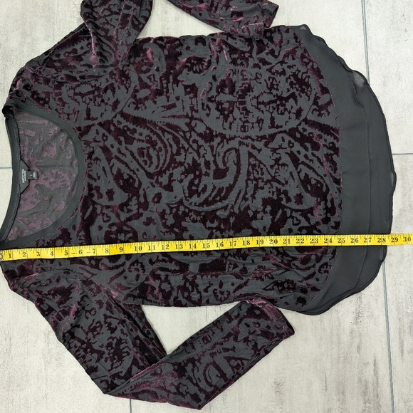 Vera Wang Women's Purple Velvet Burnout Long Sleeve Top Blouse Size Large - Picture 6 of 8